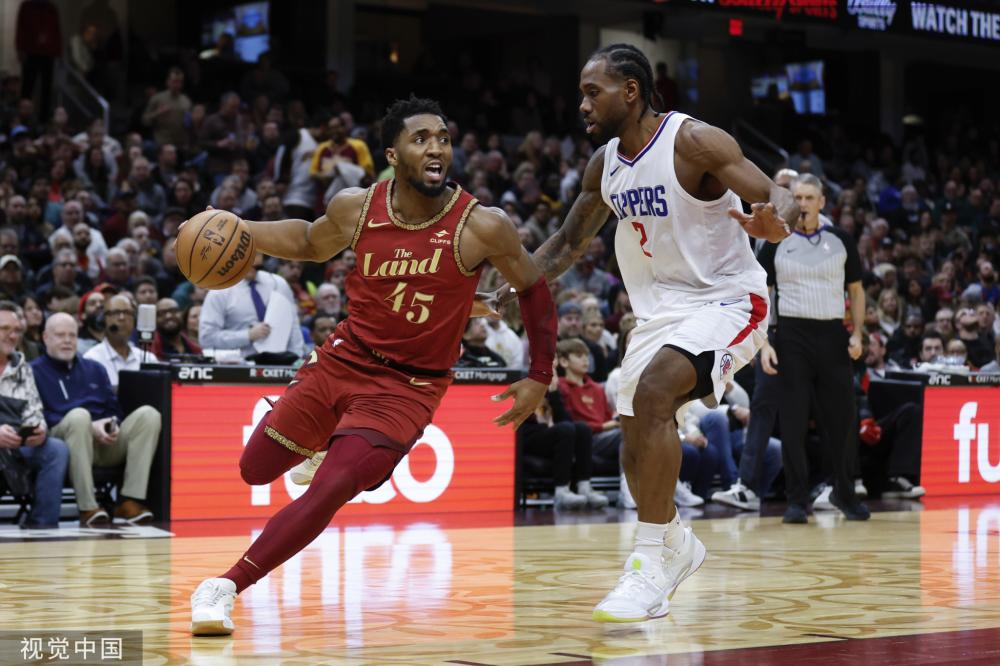 尤其在詹姆 尤其在詹姆